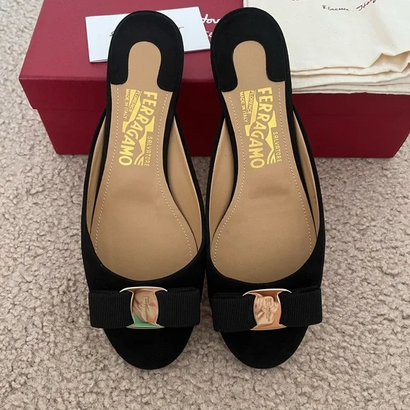 Salvatore Ferragamo Black 'Emile' bow suede mules slide flats Size 6.5C - Picture 3 of 11